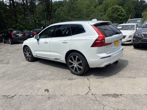 Used 2020 Volvo XC60 T5 Inscription w/ Protection Package FWD image 9