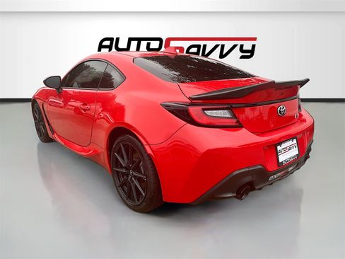 Used 2023 Toyota GR86 Premium image 5
