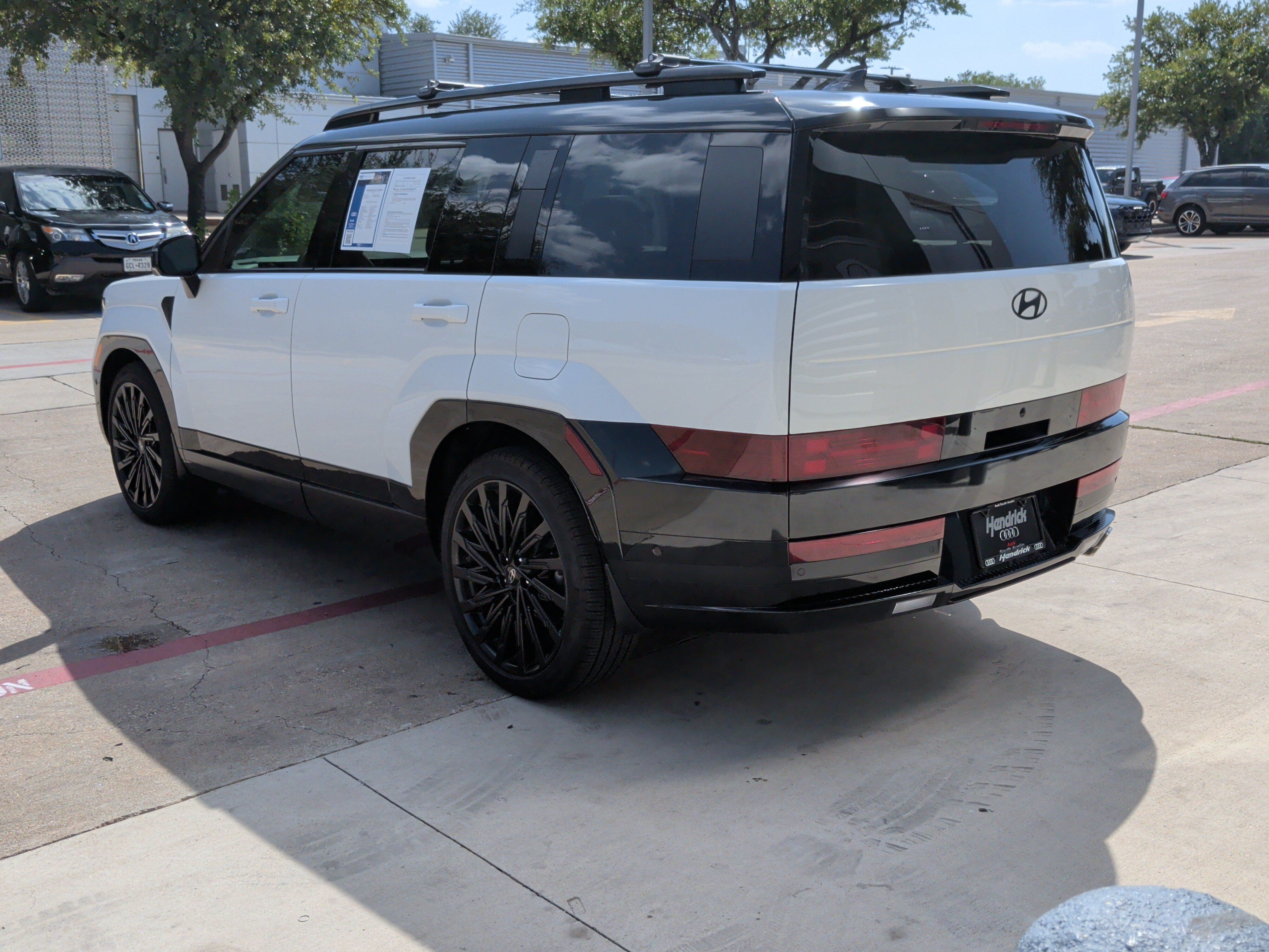 Used 2025 Hyundai Santa Fe Calligraphy AWD/4WD image 8