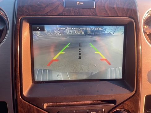 Used 2014 Ford F150 Platinum image 21