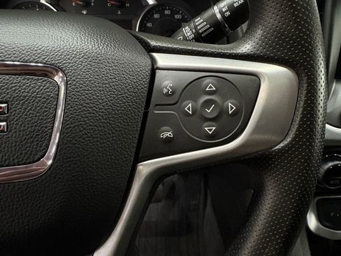 Used 2023 GMC Acadia SLE w/ Driver Convenience Package image 25