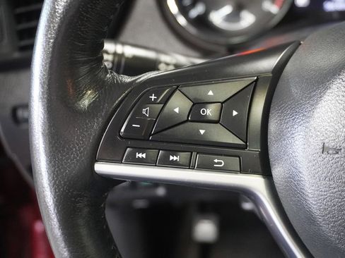 Used 2018 Nissan Rogue SL image 22