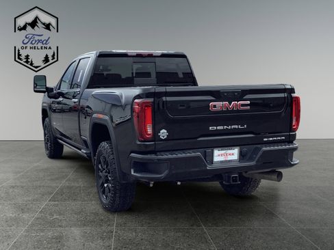 Used 2022 GMC Sierra 2500 Denali w/ Denali Black Diamond Edition image 3
