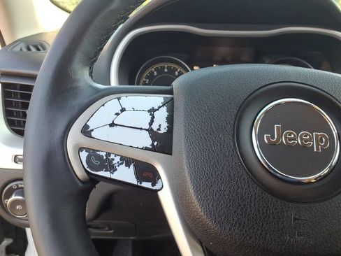 Used 2015 Jeep Cherokee Trailhawk w/ Trailer Tow Group AWD/4WD image 8