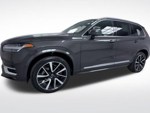 Used 2024 Volvo XC90 B6 Ultimate w/ Protection Package Premier AWD/4WD image 4