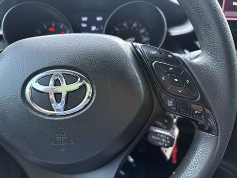 Used 2021 Toyota C-HR LE image 18