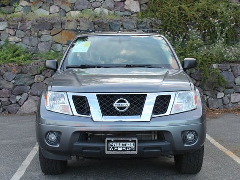 Used 2017 Nissan Frontier SV w/ SV Value Truck Package AWD/4WD image 3