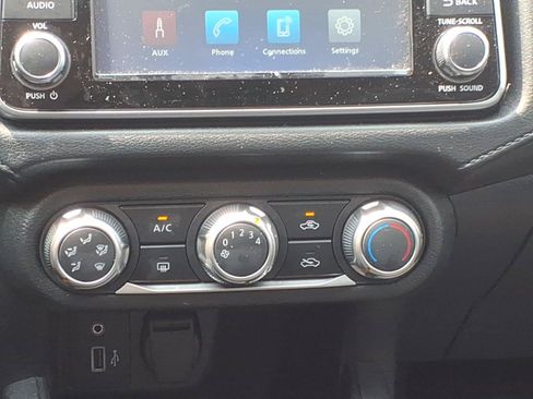 Used 2024 Nissan Versa S w/ Trunk Package FWD image 17