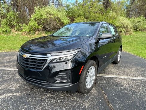 Certified 2023 Chevrolet Equinox LS AWD/4WD image 7