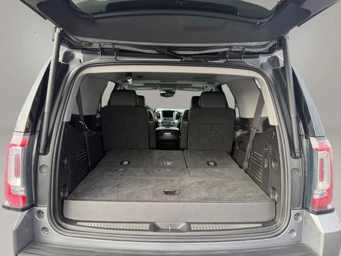 Used 2018 GMC Yukon SLT image 12
