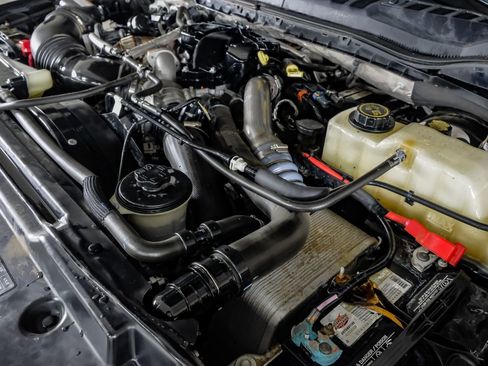 Used 2019 Ford F250 XLT w/ XLT Premium Package image 48