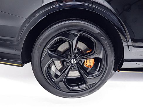 New 2025 Bentley Bentayga image 52