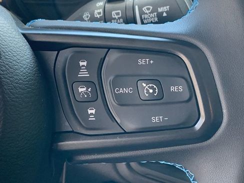 Used 2025 Jeep Wrangler Unlimited Rubicon 4xe AWD/4WD image 28