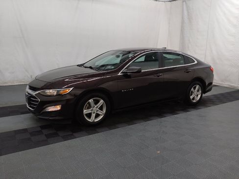 Used 2021 Chevrolet Malibu LS FWD image 2