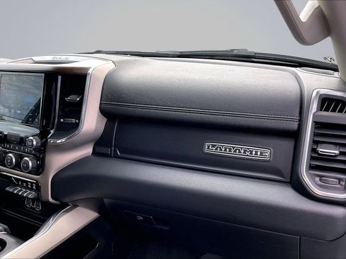 Used 2022 RAM 1500 Laramie AWD/4WD image 17