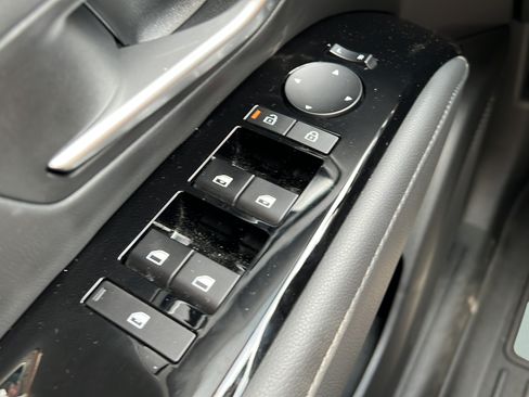 Used 2025 Hyundai Tucson Limited FWD image 24