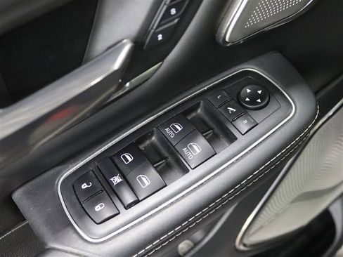 Used 2020 RAM 1500 Limited w/ Black Appearance Package image 35