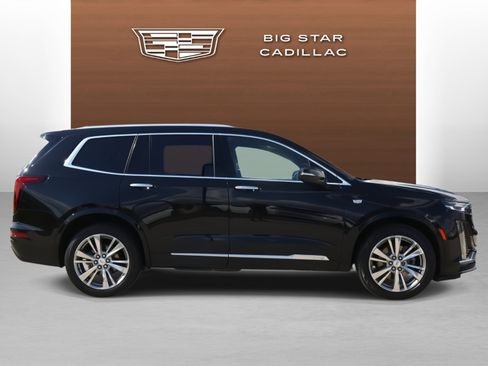 Used 2023 Cadillac XT6 Premium Luxury image 6