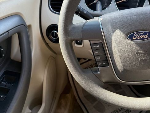 Used 2012 Ford Taurus SE FWD image 18