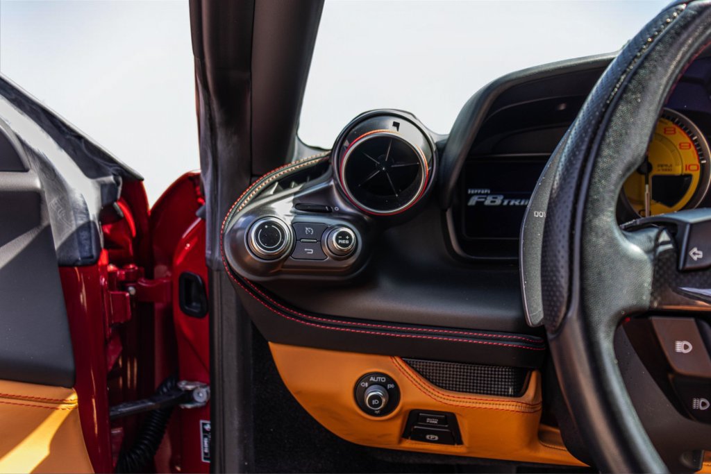 Certified 2022 Ferrari F8 Tributo RWD image 37