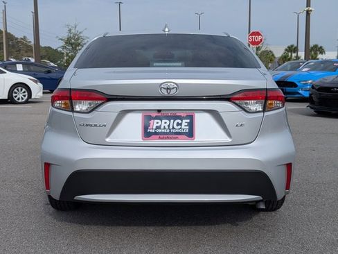 Used 2022 Toyota Corolla LE FWD image 7