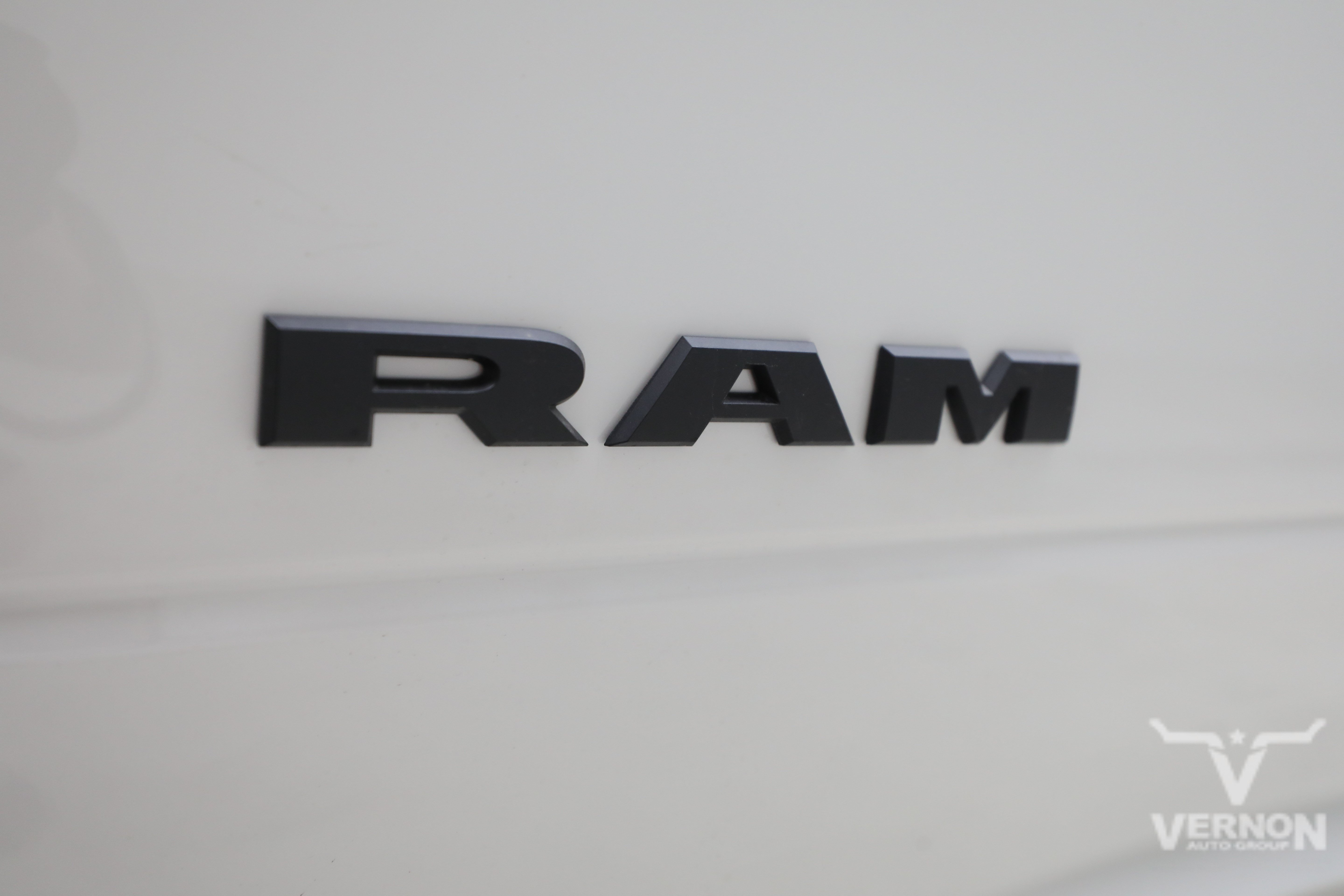 New 2026 RAM 3500 Laramie AWD/4WD image 36