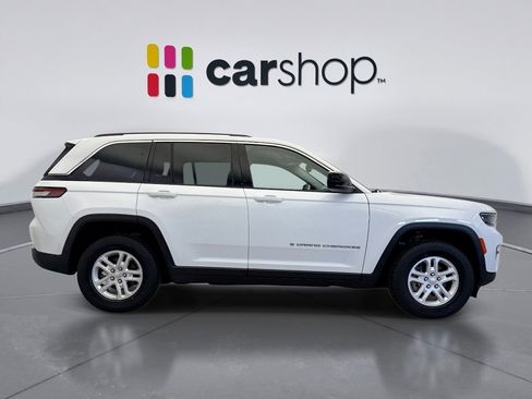 Used 2023 Jeep Grand Cherokee Laredo w/ Luxury Tech Group I image 6