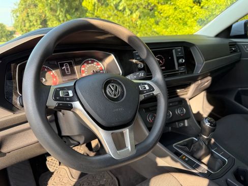 Used 2019 Volkswagen Jetta S image 3