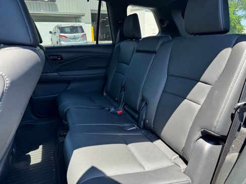 Used 2023 Honda Passport Elite image 6