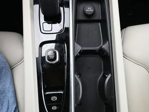 Used 2023 Volvo S60 B5 Plus FWD image 12