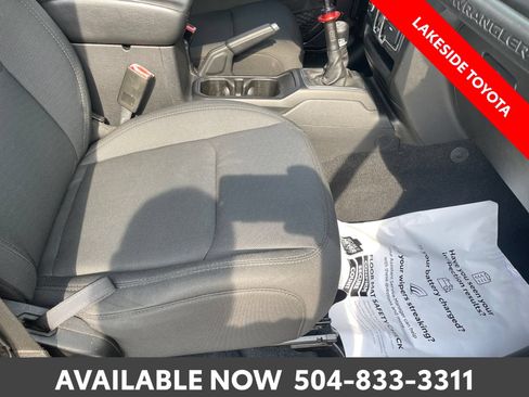 Used 2019 Jeep Wrangler Unlimited Sport S AWD/4WD image 11