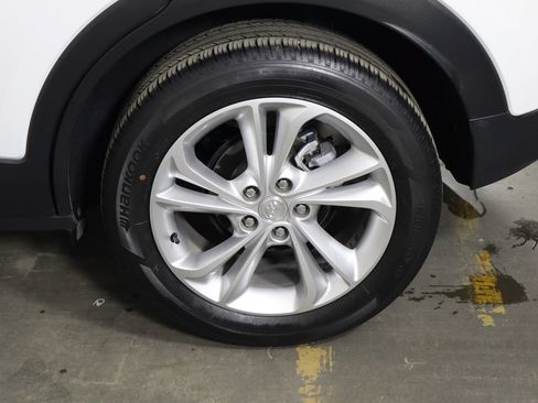 Used 2023 Buick Encore GX Preferred FWD image 38