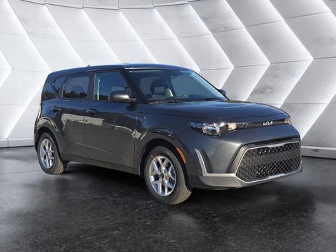 New 2025 Kia Soul LX image 2