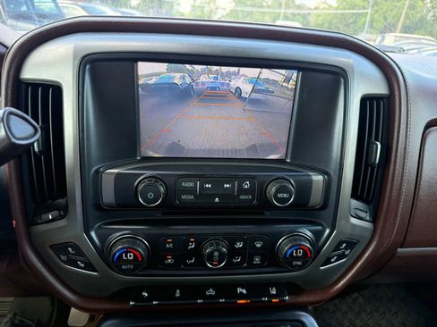 Used 2015 Chevrolet Silverado 1500 High Country w/ High Country Premium Package RWD image 15