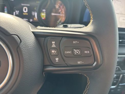 Used 2024 Jeep Wrangler Unlimited w/ Convenience Group AWD/4WD image 16