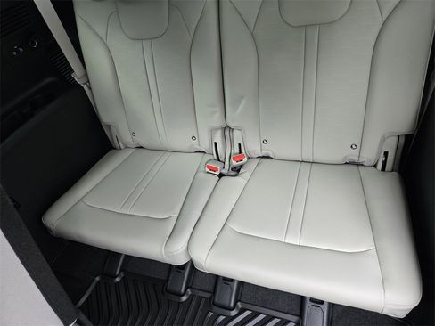 New 2026 Kia Sorento S w/ S Panoramic Sunroof Package image 21