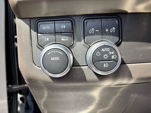 Used 2022 GMC Yukon SLT w/ SLT Luxury Package AWD/4WD image 33