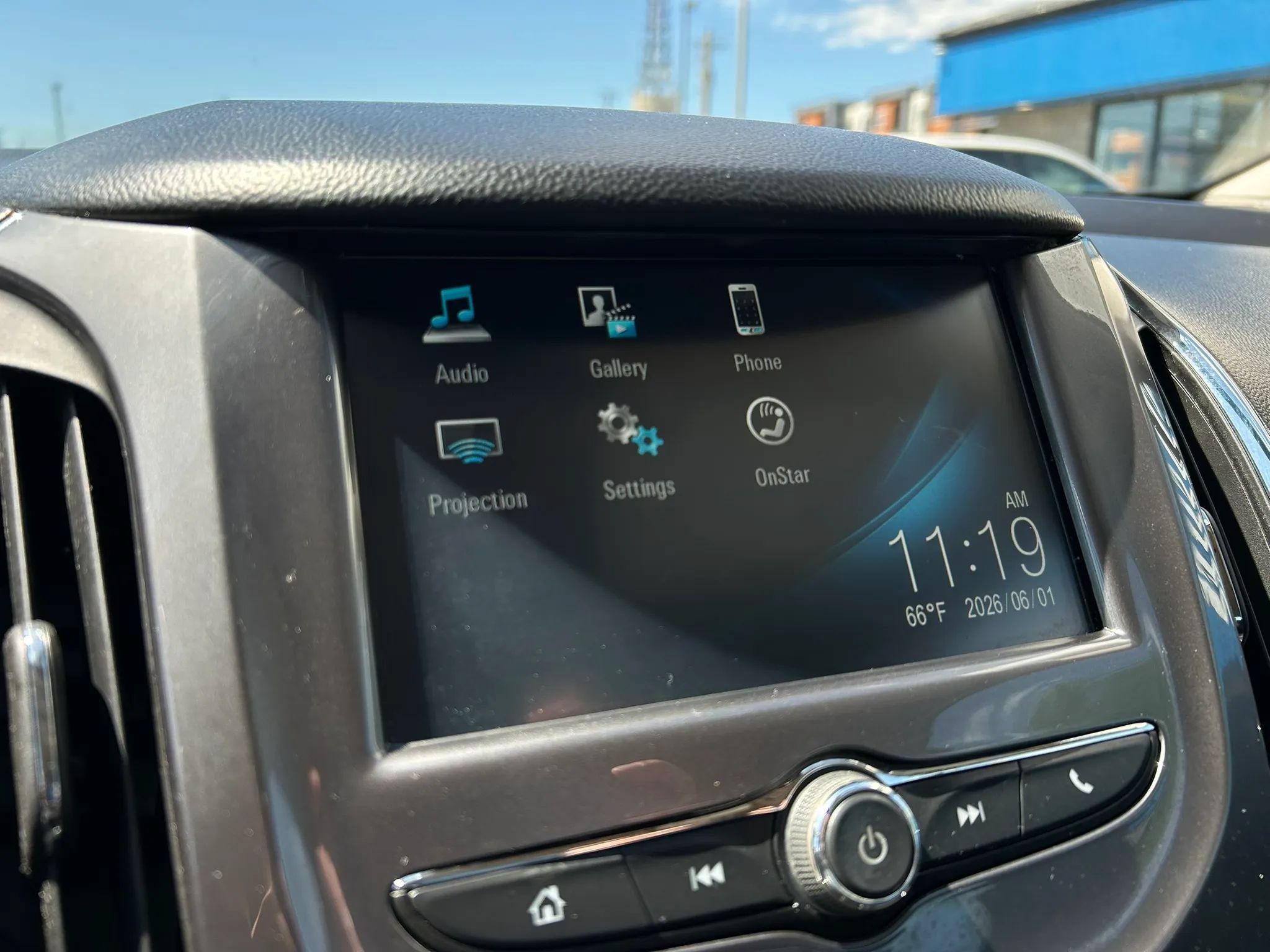 Used 2018 Chevrolet Cruze LT w/ Convenience Package FWD image 20