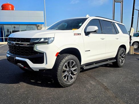 Used 2021 Chevrolet Tahoe Z71 w/ Z71 Signature Package AWD/4WD image 2