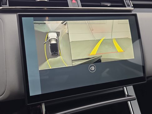 Used 2025 Land Rover Range Rover Velar Dynamic SE image 22