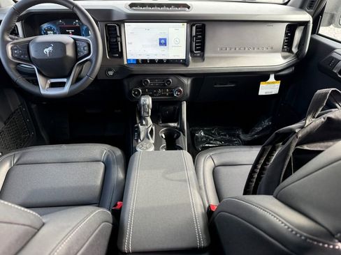 New 2025 Ford Bronco Badlands image 6
