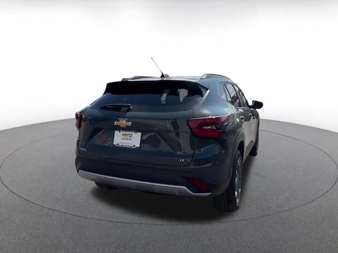 Used 2025 Chevrolet Trax LT image 14
