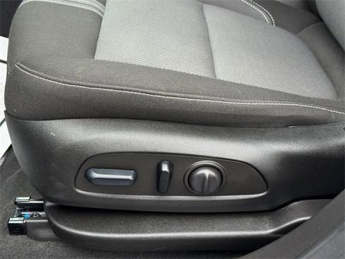 Used 2024 Chevrolet Blazer LT w/ Convenience Package image 17