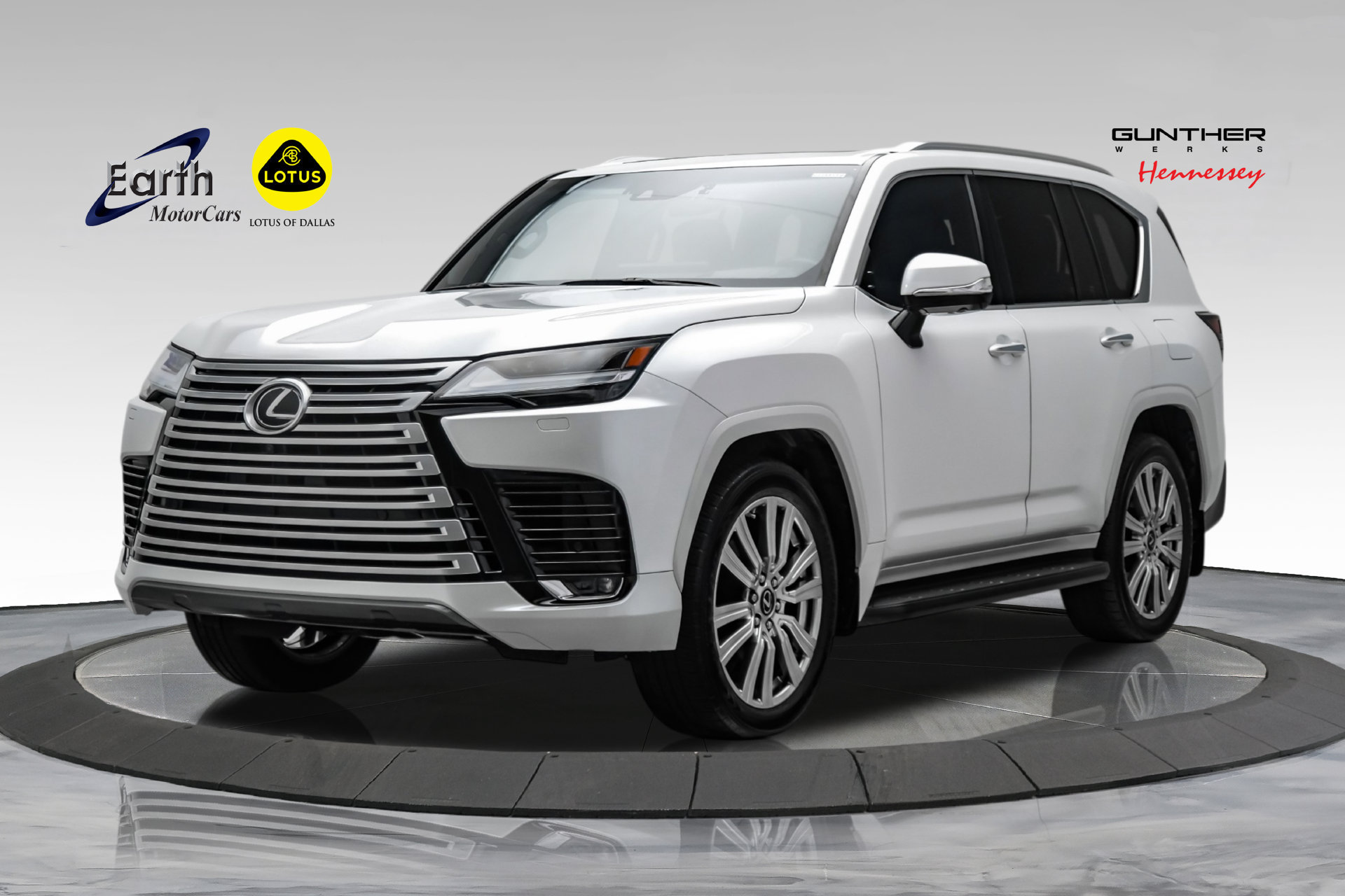 Used 2023 Lexus LX 600 4WD w/ Accessory Package (Z1) image 1