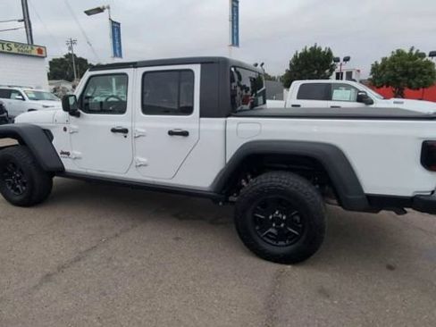 Used 2021 Jeep Gladiator Mojave AWD/4WD image 6