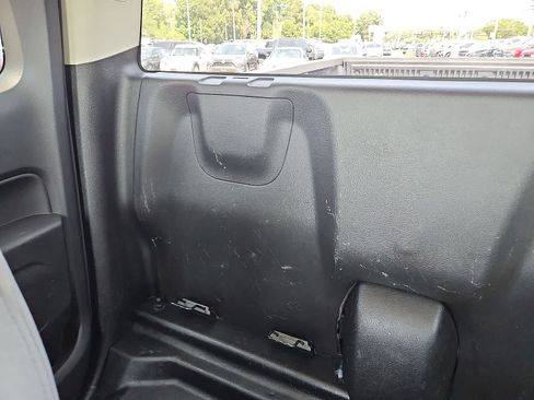 Used 2019 Chevrolet Colorado W/T RWD image 13