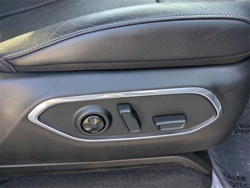 Used 2024 Jeep Wagoneer L Series III w/ Flexible Seating Group image 38