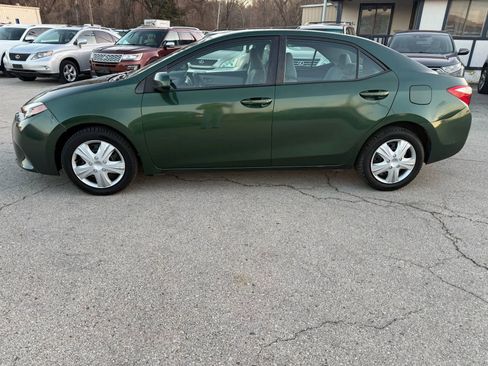 Used 2016 Toyota Corolla LE image 2