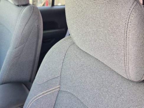 Certified 2025 Jeep Wrangler Sahara w/ Technology Group image 15