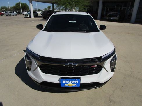 New 2026 Chevrolet Trax RS w/ Driver Confidence Package FWD image 2